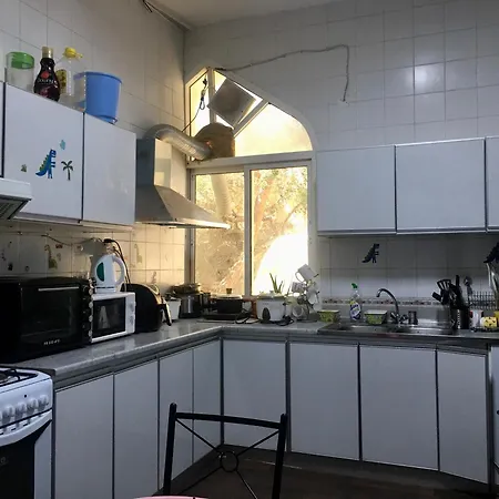 Budget Private Room With Attached Bathroom - No Parking Space Abu Dhabi Buitenkant foto