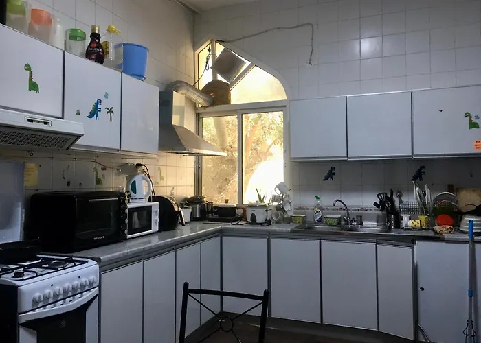 Budget Private Room With Attached Bathroom - No Parking Space