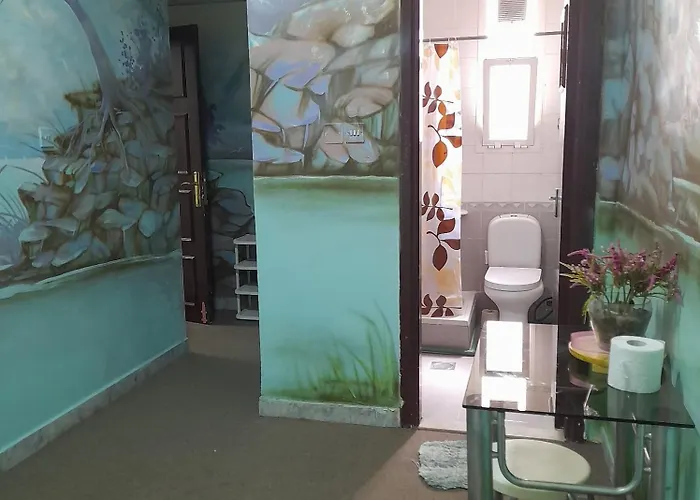 Budget Private Room With Attached Bathroom - No Parking Space