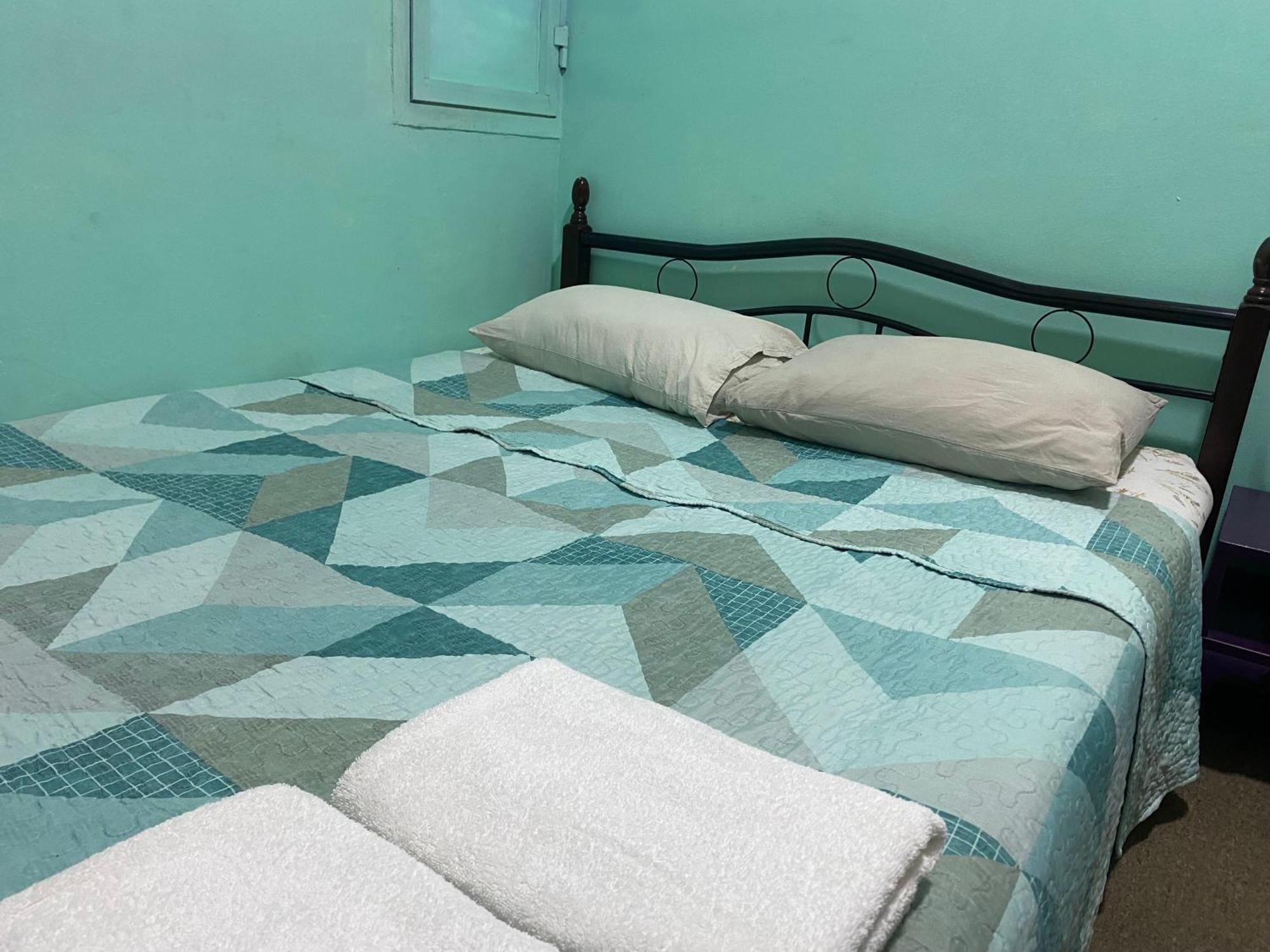 Budget Private With Attached Bathroom - No Parking Space Apartment *